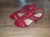 Sandalen kleiner absatz kirschrot absatzschuhe 38 39 Festschuhe Sachsen - Mülsen Vorschau