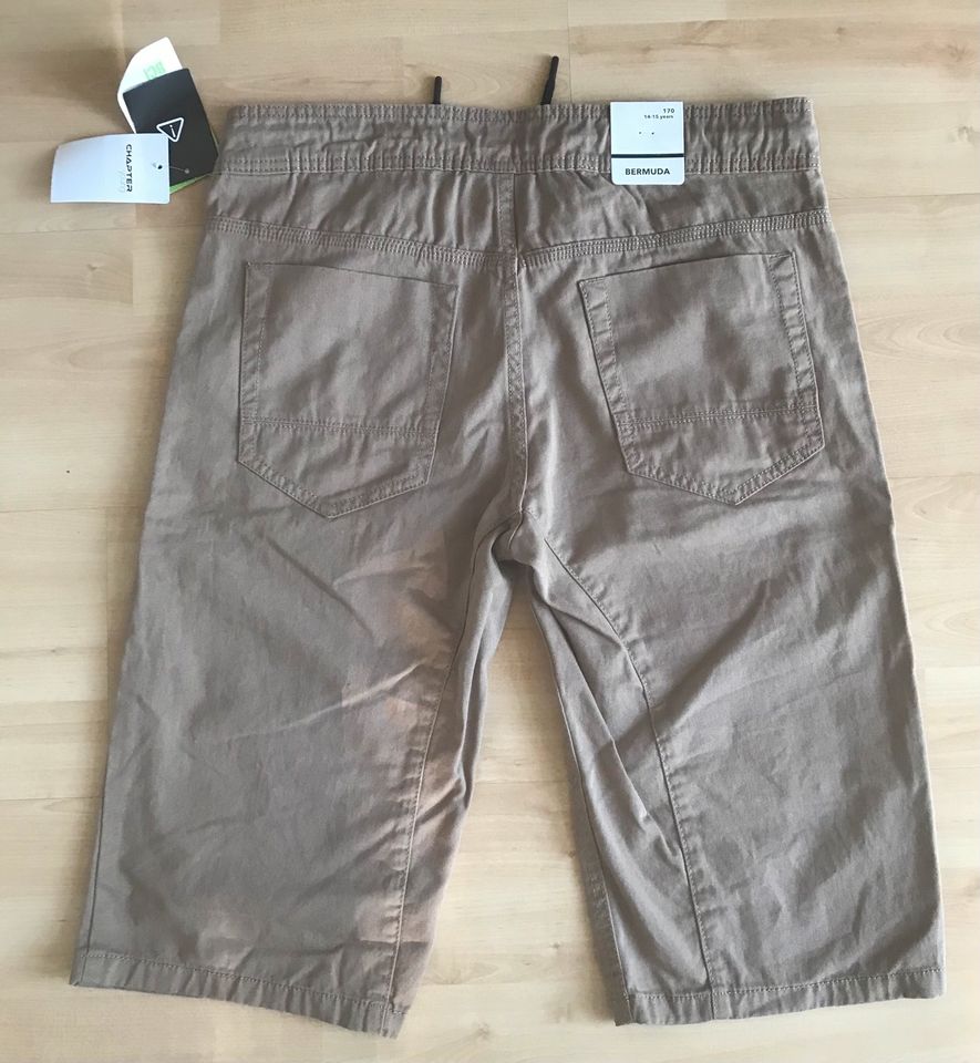 NEUE Bermuda Shorts mit Kontraststreifen Gr.170 Jungen in Bramsche