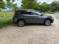 Toyota RAV 4 Hybrid 4x4 Top Zustand mit Garantie bis 2031 Jahr Baden-Württemberg - Tuttlingen Vorschau