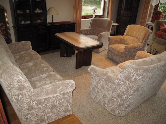 hochwertige Sofa - Garnitur 3-2-1-1 (3er, 2er und 2 Sessel) in Diepholz