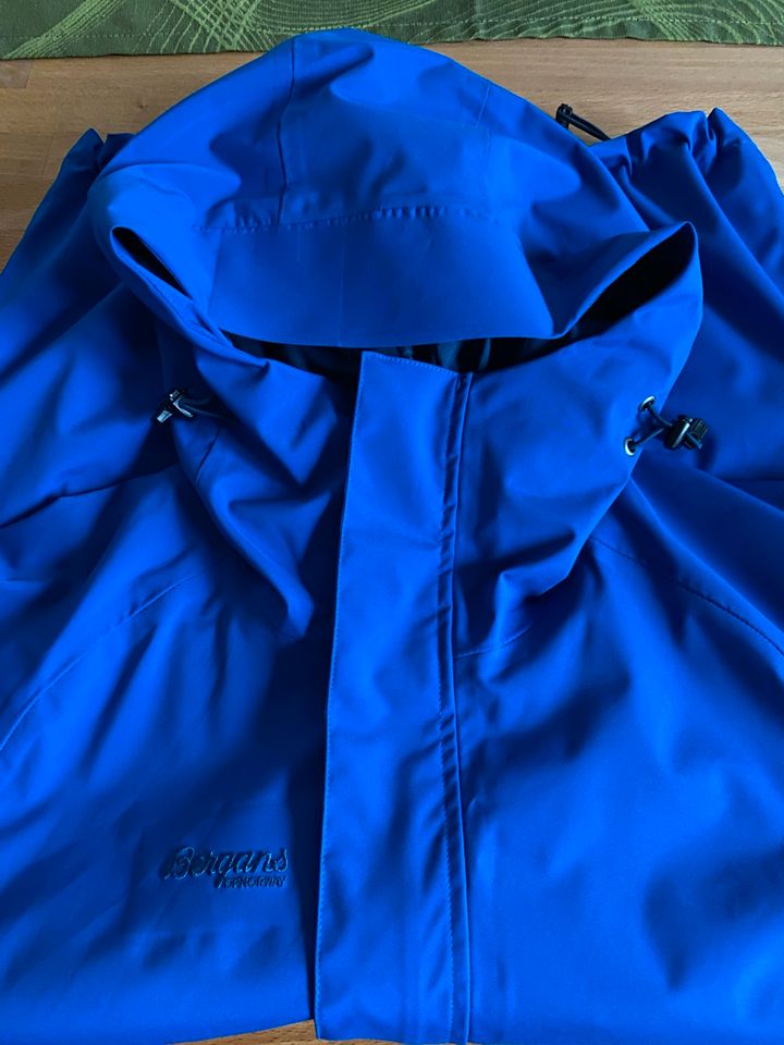 wie NEU BERGANS Ramberg Softshelljacke Jacket Größe S in Frankfurt am Main