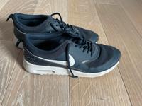 Nike Thea Gr. 38 Niedersachsen - Einbeck Vorschau