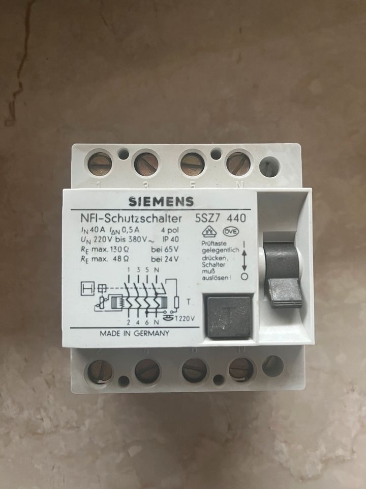 Siemens NFI FI Schutzschalter 5SZ7 440 40A 0,5A in Haina