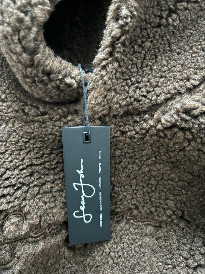 Pullover mit Kapuze Neu mit etikett in Duisburg