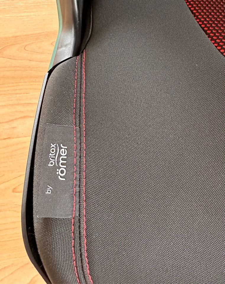 Porsche Junior Seat i-Size Kindersitz Isofix wie neu in Starnberg