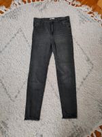 Pull&Bear Jeans Gr 42 40 grau skinny high waist Baden-Württemberg - Michelbach an der Bilz Vorschau