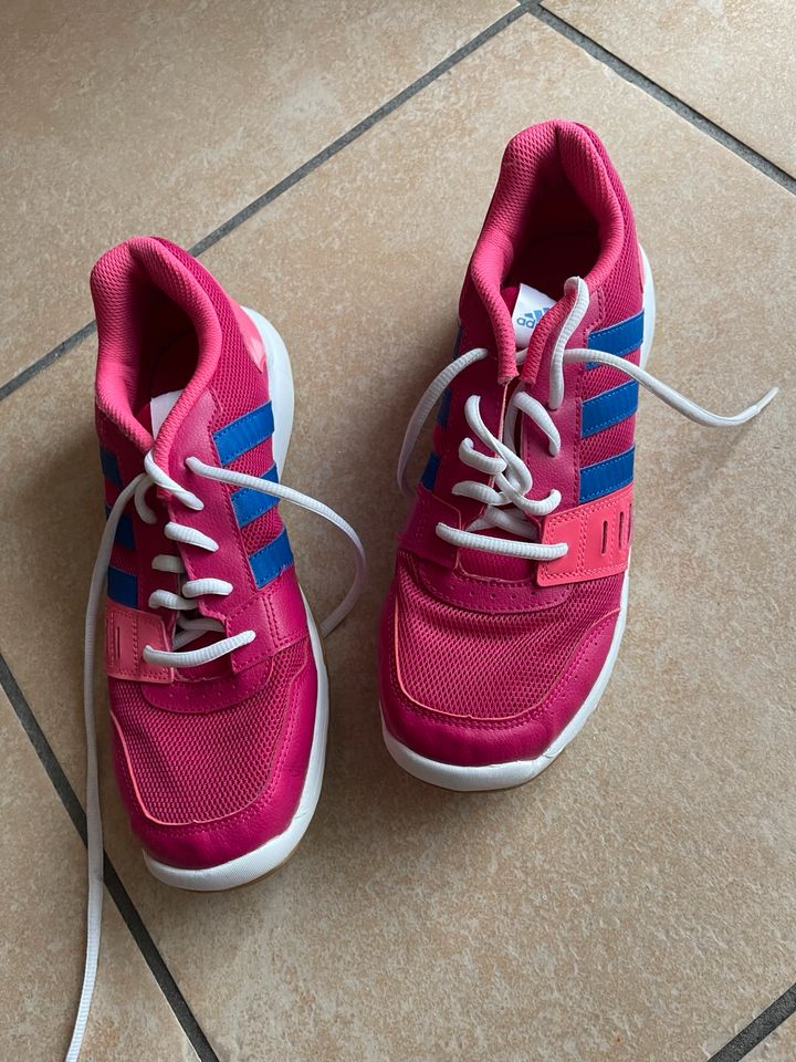 Adidas Turnschuhe pink Gr. 40 in Lippstadt