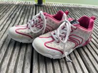 Geox Sports Hallen Turnschuhe Leder  weiß pink Mädchen Gr. 31 Baden-Württemberg - Neukirch Vorschau