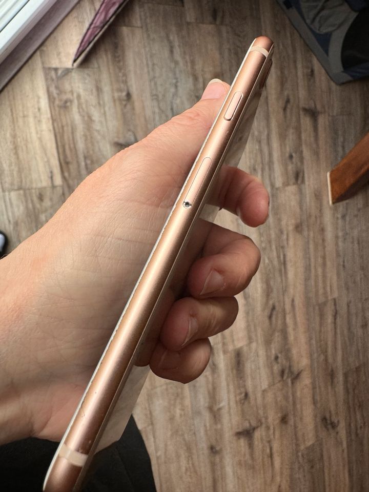iPhone 8 64Gb Roségold in Gries