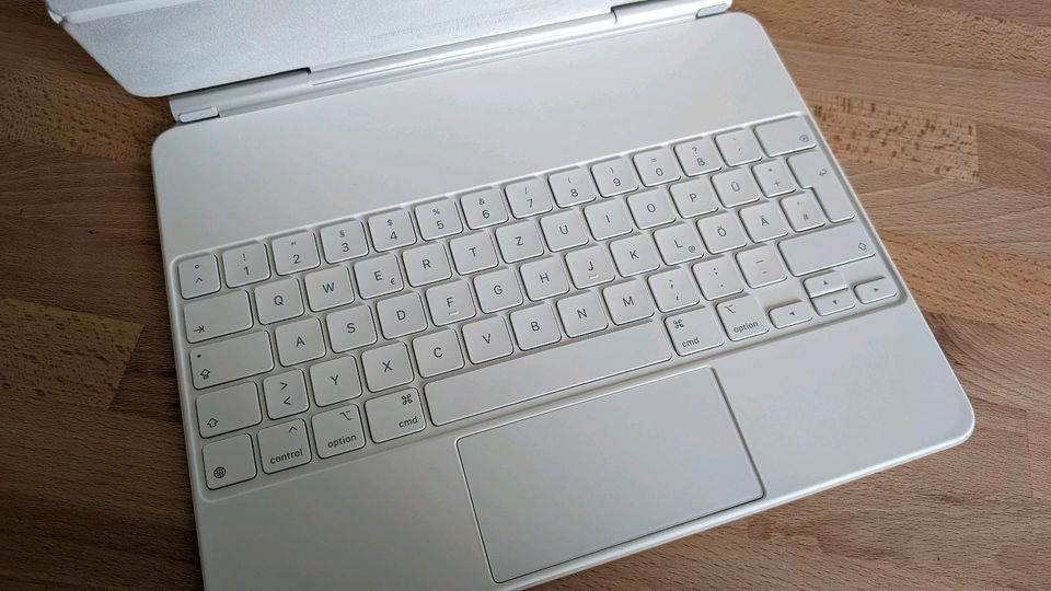 iPad Pro 12,9" Magic Keyboard - Deutsche Tastatur - Weiß in Frankfurt am Main