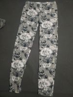 Leggins in grau mit Blumen Nordrhein-Westfalen - Wegberg Vorschau