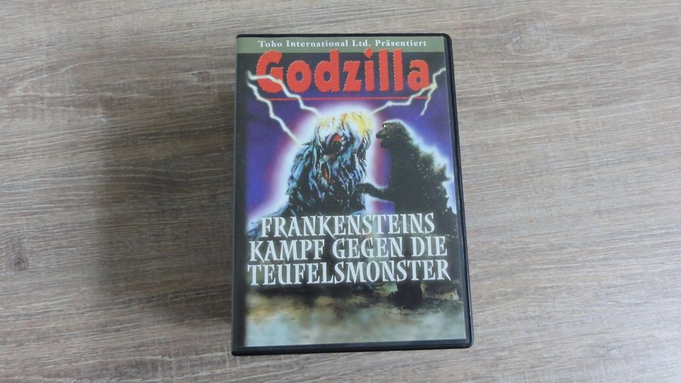 Godzilla Frankensteins Kampf gegen die Teufelsmonster Toho Intern in Berlin