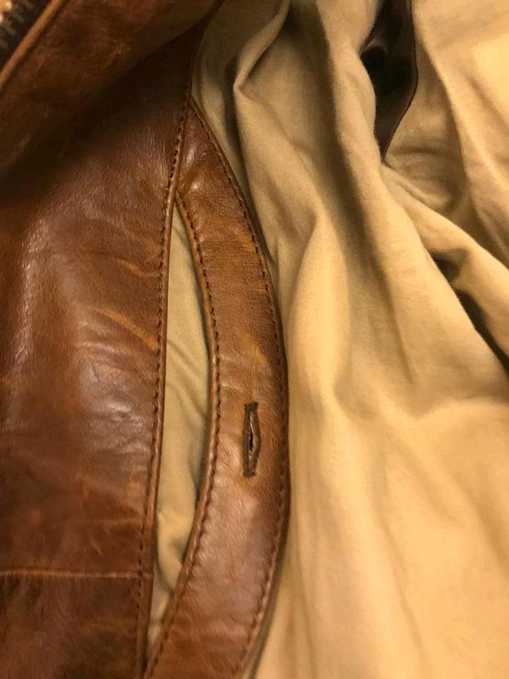 Lederjacke Timberland Gr. Slim M 50, stylisch, wenig getragen in Hamburg