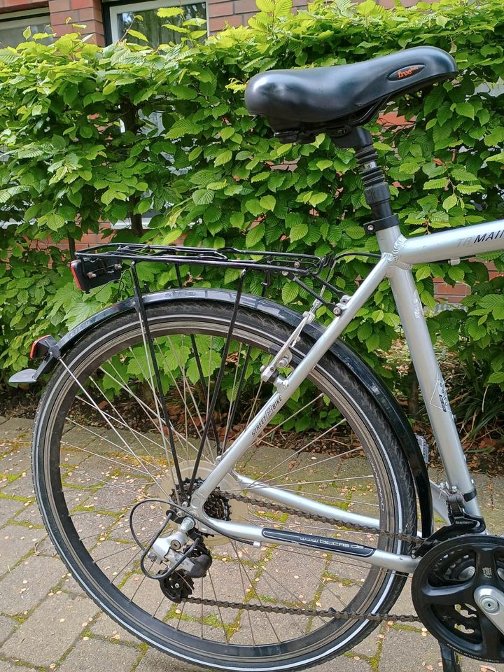 BOCAS Trekkingsrad Fahrrad, 28"Zoll, 3×8 Gänge,  RH 57 cm in Köln