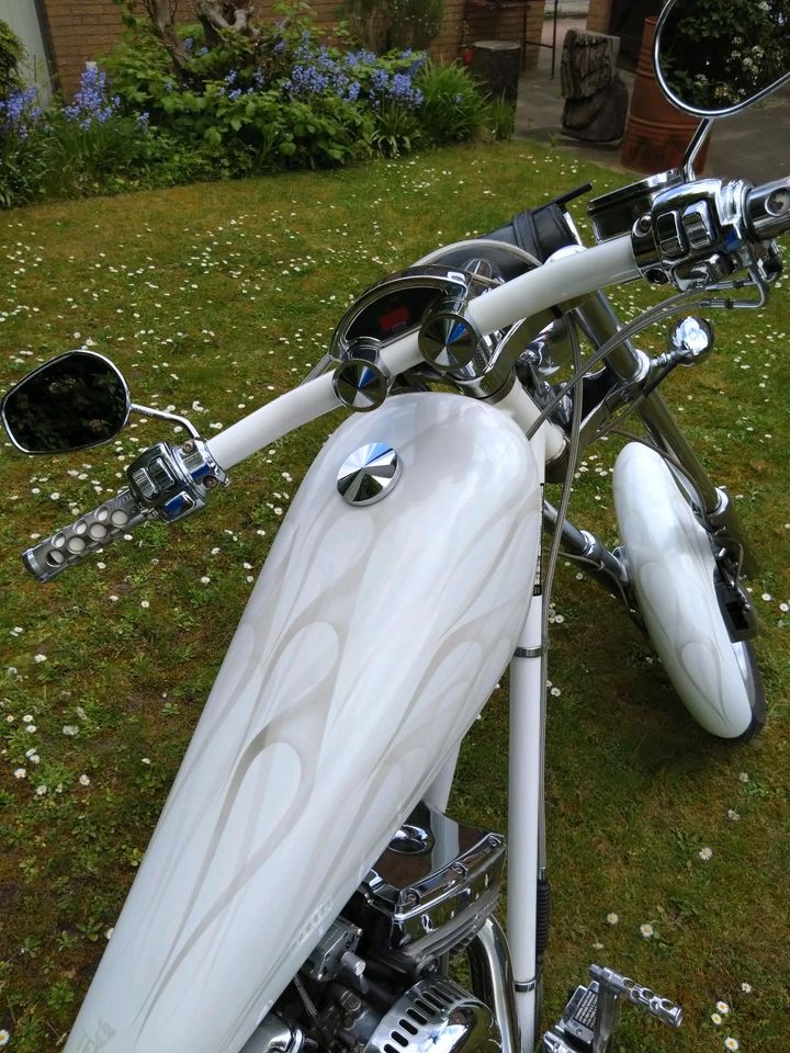 American Ironhorse Perlmutt weiss Texas Chopper Highnecker in Hamburg