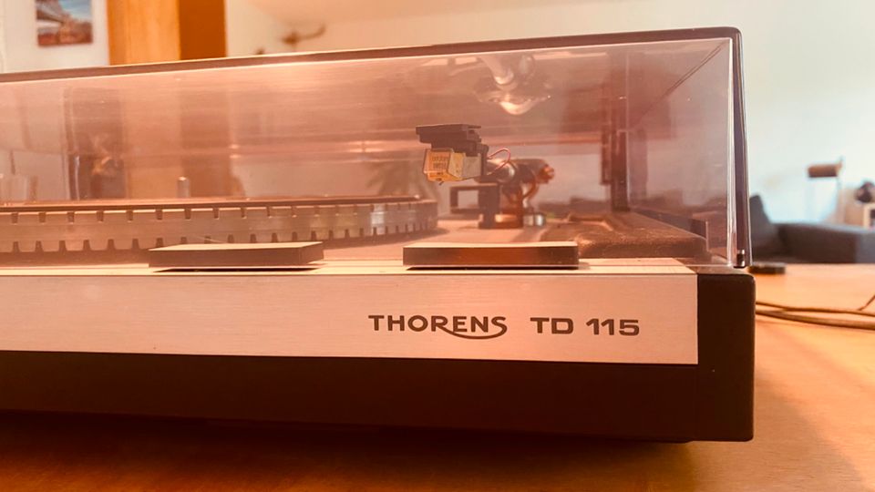 Thorens Plattenspieler TD 115 in Wesseling