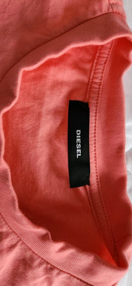 Pinkes Tshirt von Diesel, Größe S in Herrenberg