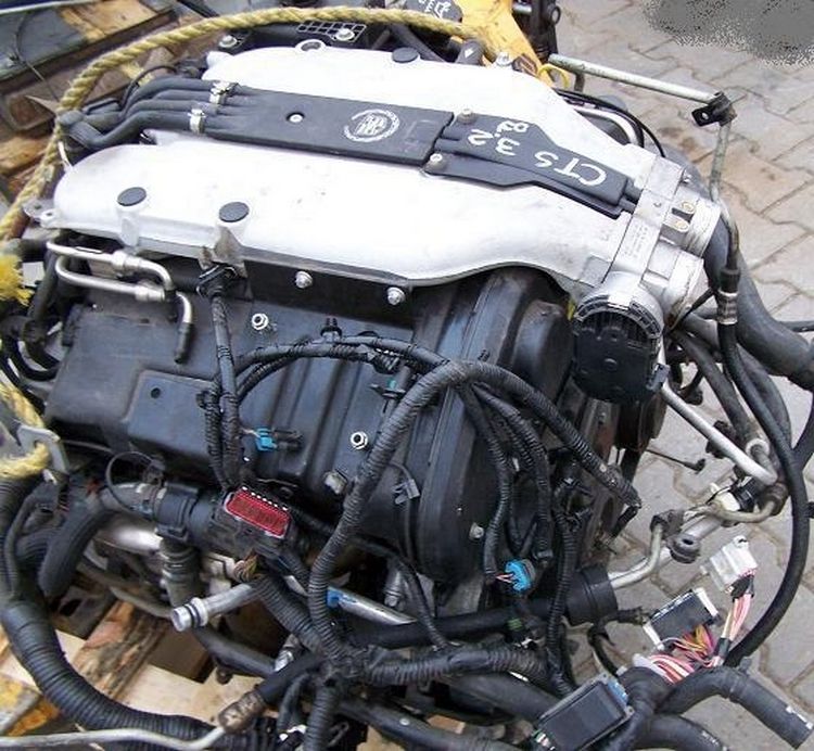 ✔️ Motor 3.2 CADILLAC CTS 2003-2007 45TKM UNKOMPLETT in Berlin