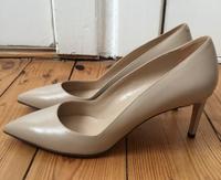 WUNDERSCHÖNE HUGO BOSS LEDER PUMPS LEDERPUMPS BEIGE GR 40 NEU!!! Berlin - Steglitz Vorschau