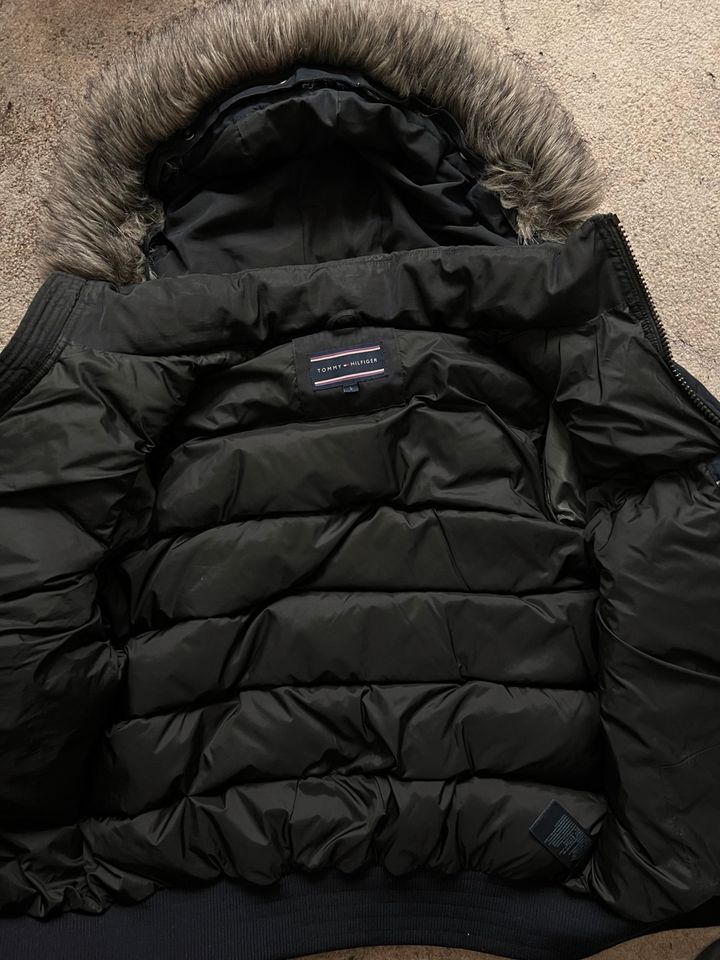 Tommy Hilfiger Winterjacke Size S Blau Getragen in Ahaus