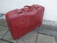 antiquierter Kunstleder-Koffer rot mit zwei Riemen Berlin - Hohenschönhausen Vorschau