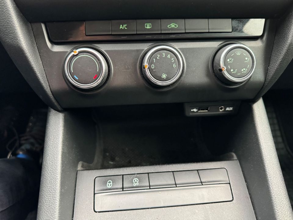 Skoda Octavia Lim. Active*Klima*Tempomat*USB*StartStop in Frankfurt am Main