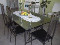 Sehr schöner Tisch mit 6 Stühlen, aus lackiertem Stahl Schleswig-Holstein - Wrist Vorschau