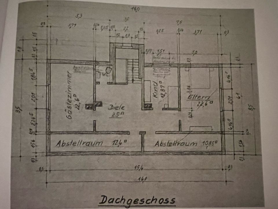 Haus zu verkaufen / Mehrfamilienhaus/ Pferde/ Ferienwohnungen? in Brensbach