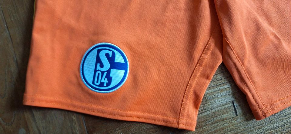 Fußball-Shorts Schalke 04 in Köln