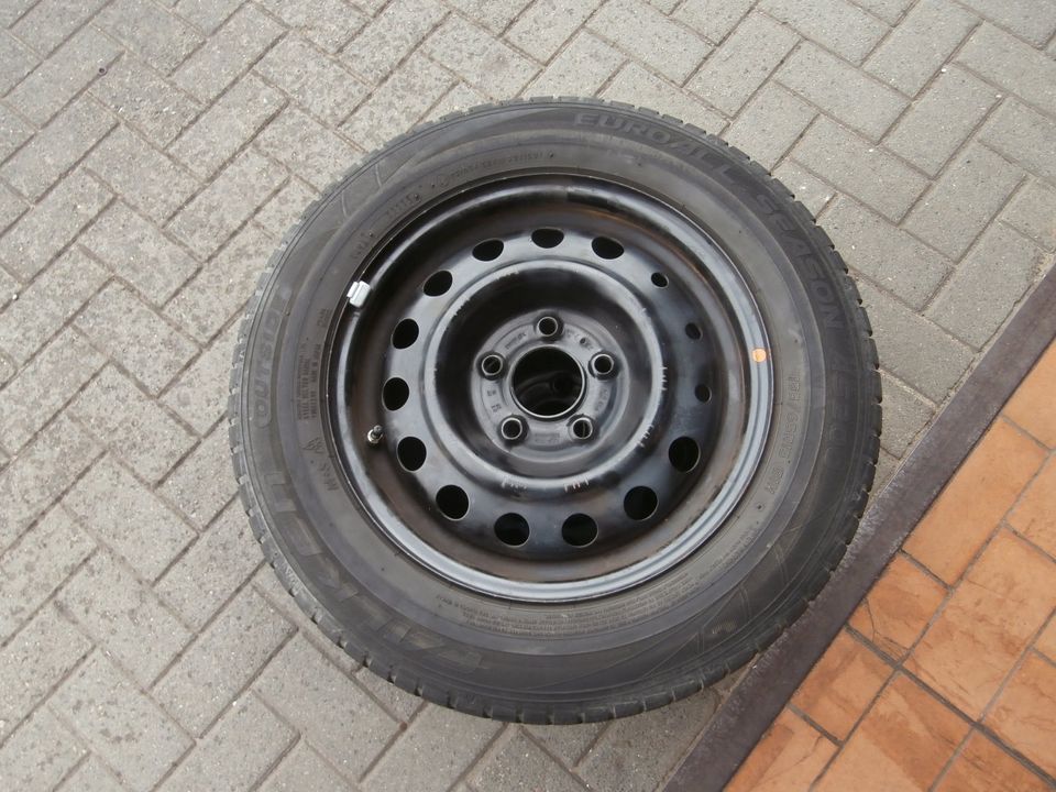 Hyundai i30, Kia Cee'd Allwetter Ganzjahresräder 195/65 R15 91H S in Rehna