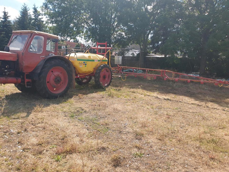 Traktor MTS 50 in Hecklingen
