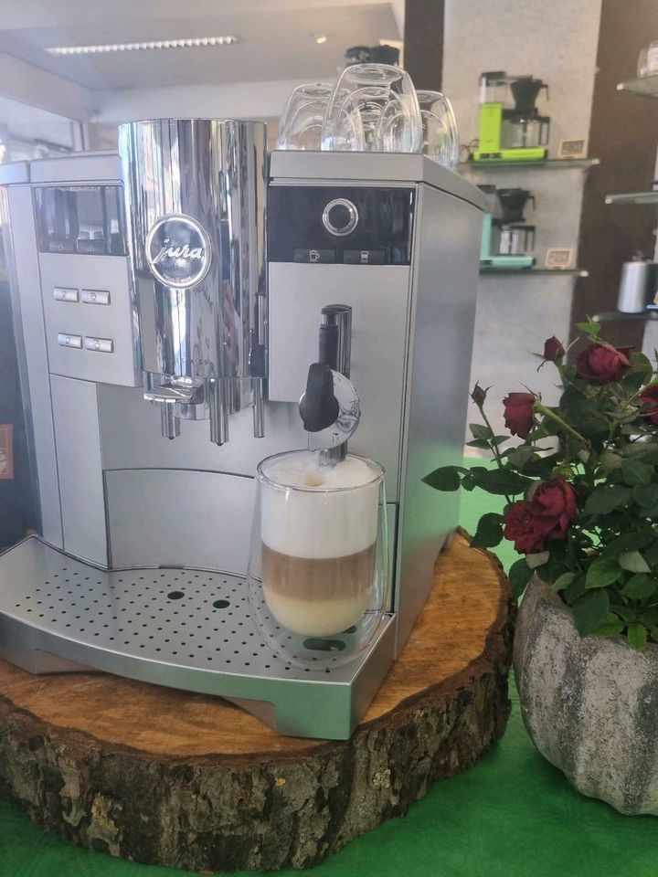 Edle Jura Impressa S9 One Touch Kaffeevollautomat mit 1 Jahr.. in  Nordrhein-Westfalen - Altenberge | Kaffeemaschine & Espressomaschine  gebraucht kaufen | eBay Kleinanzeigen ist jetzt Kleinanzeigen