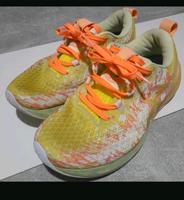 Asics Nossa Tri Laufschuhe Größe 38 fällt klein aus Nordrhein-Westfalen - Velbert Vorschau