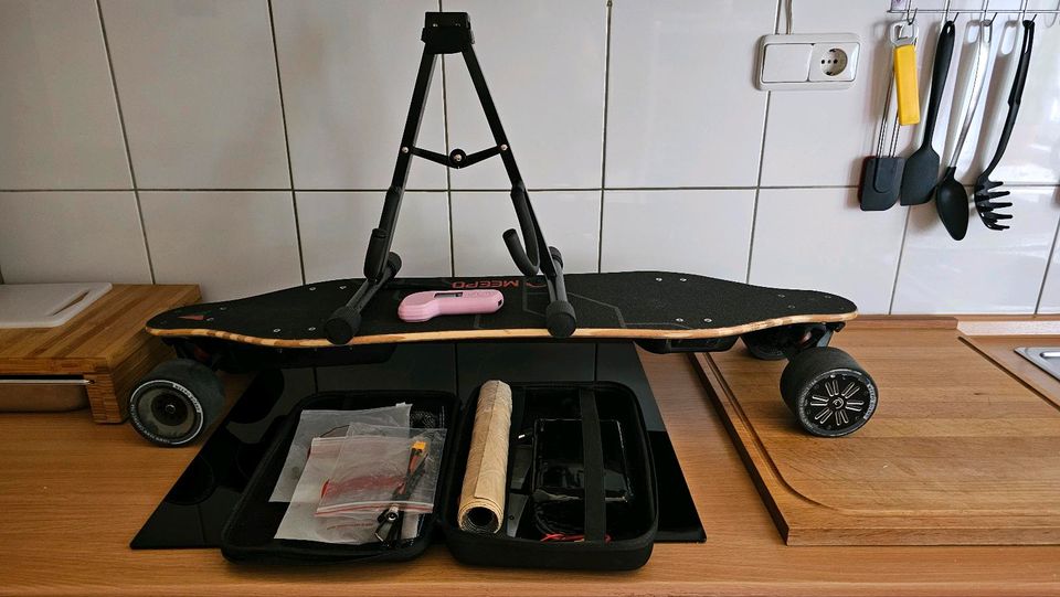 Meepo NLS Pro Skateboard 55 kmh 30km Reichweite 2 Akkus etc in München