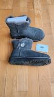 UGG W Mini Bailey Button Bling Grey Gr. 36 Bayern - Tiefenbach Vorschau