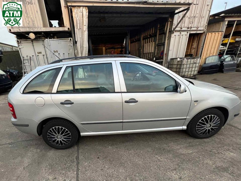 Schlachtfest Skoda Fabia 6Y5 Combi 1.4 16V 55 kW EZ 26.03.2001 in Wesseling