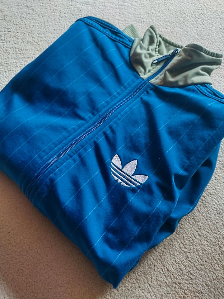 Adidas Jacke , Vintage , Retro , blau , grün in Wolfen