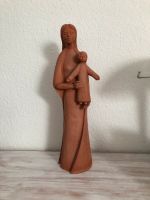 Muttergottes, Madonna, Maria mit Kind, modern, Tonfigur Nordrhein-Westfalen - Neuss Vorschau