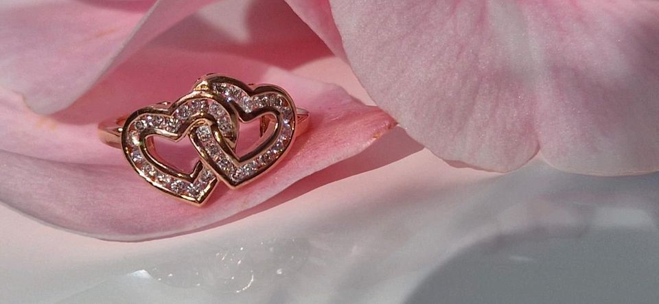 14k 585 Rose Gold Ring mit Herzen und echten rosa Brillanten IGI in Hamburg