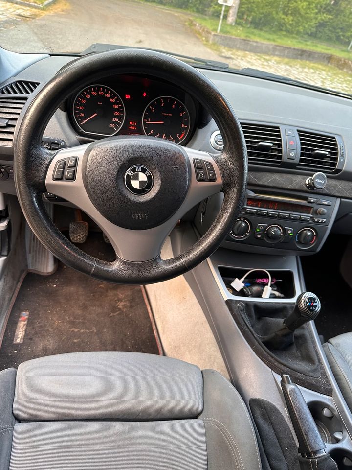 BMW 120 Benzin Steuerkette+Service + Tüv NEU in Ottobrunn
