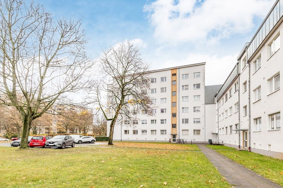 Bezugsfreie 2,5 Zimmer Wohnung Nähe des Gemeindeparks Lankwitz in Berlin