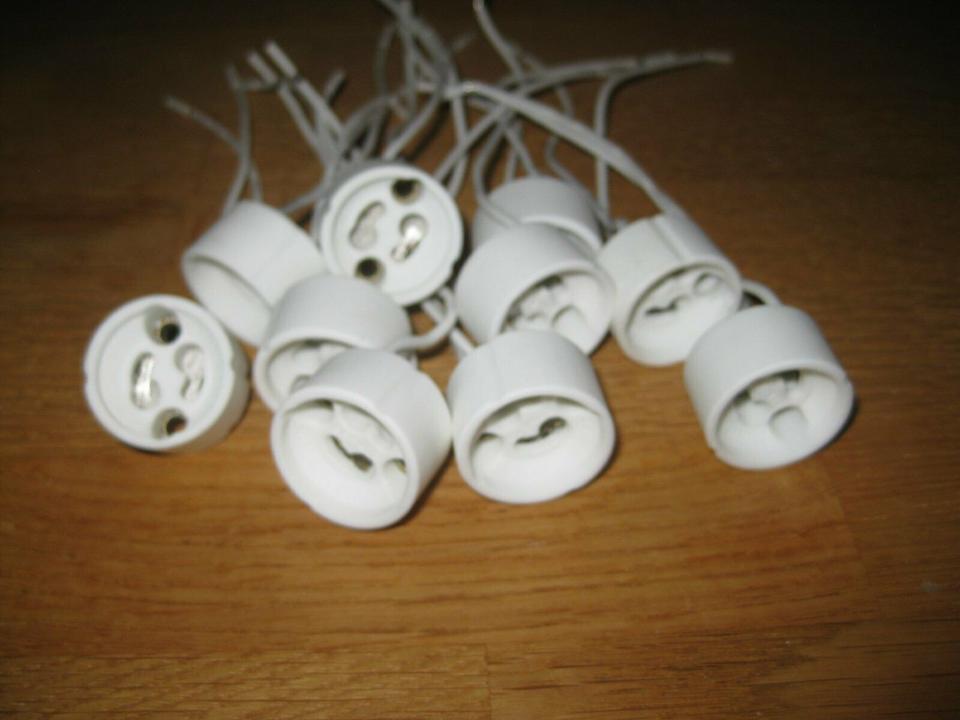 GU10 Sockel Fassung Keramik weiß für LED & Halogen 100 Stück in Freren