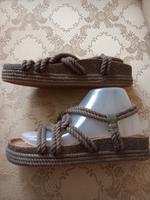 PULL & BEAR Sandalen Klettverschluss Gr. 38 khaki Hessen - Offenbach Vorschau