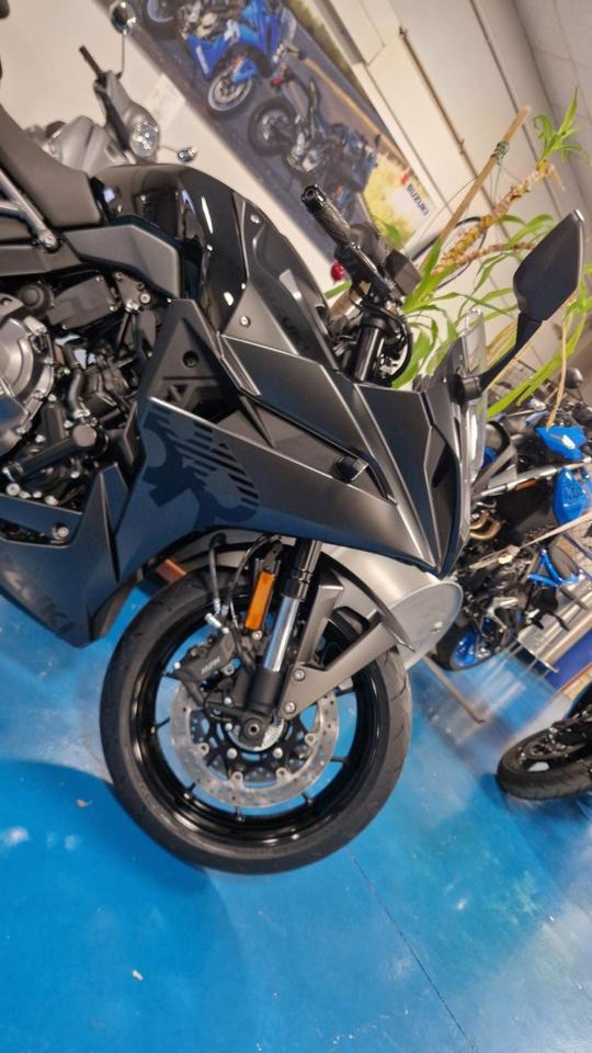 Suzuki GSX-8R ABS 2025 Euro 5+, Neufahrzeug, Sofort Verfügbar in Hannover
