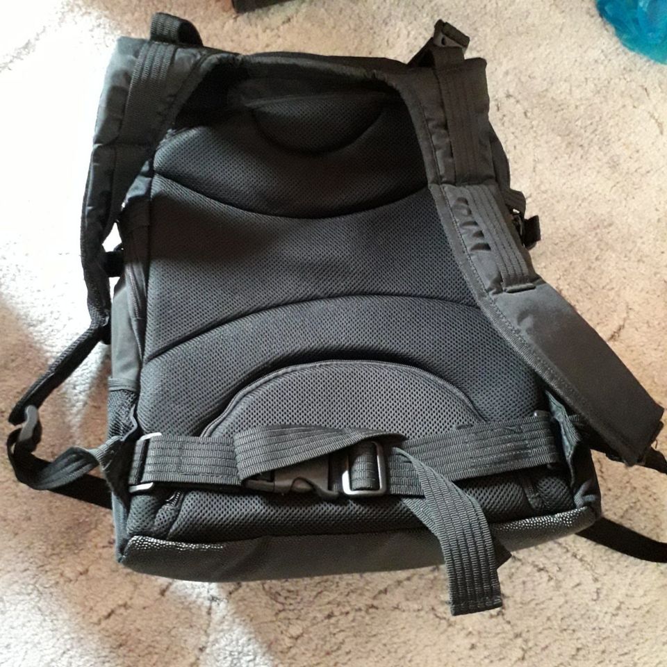 Rucksack von Targus  NEU in Prisannewitz