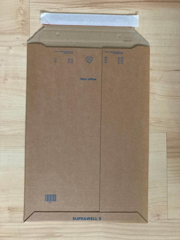 hochwertige Versandtaschen, Briefumschläge, Karton, selbstklebend in Idstein