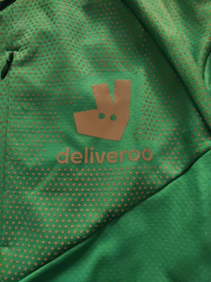 Deliveroo Sportjacke Größe M in Bottrop