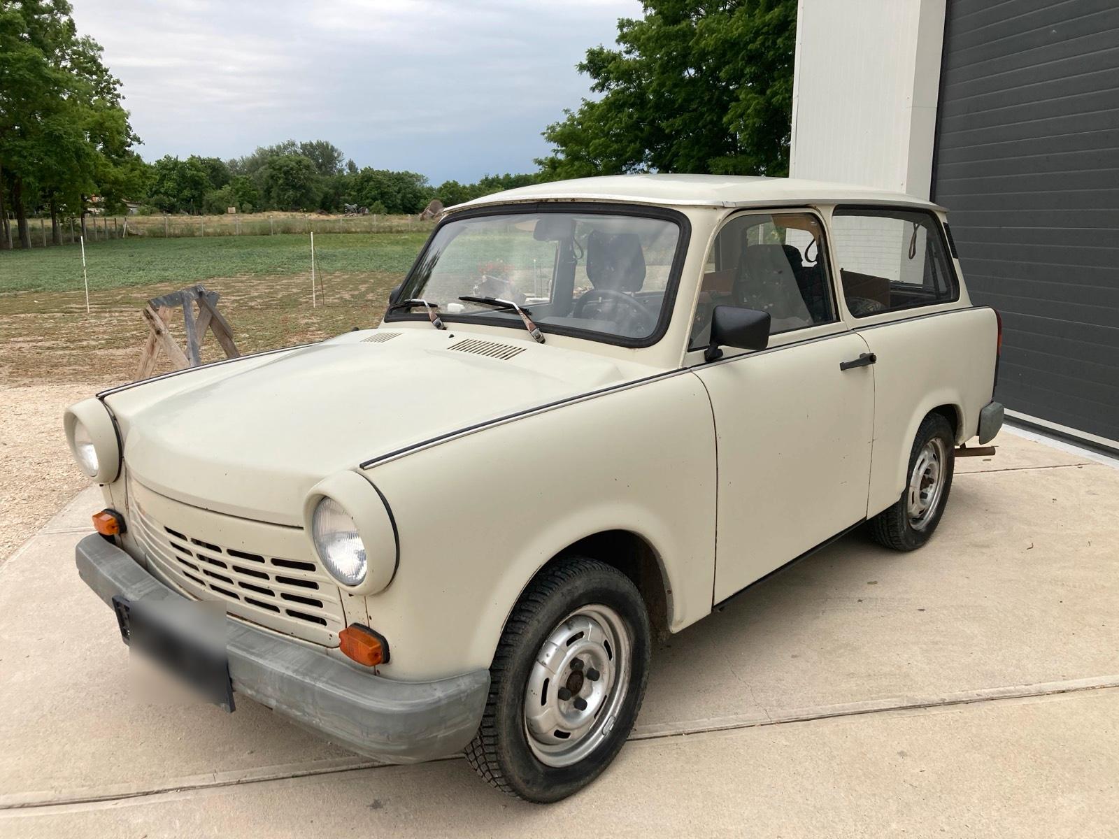 Abbildung des Autos Trabant 1.1 konbi DDR, t…