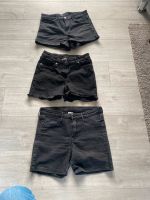 Jeans Shorts schwarz 36 Nordrhein-Westfalen - Bergisch Gladbach Vorschau