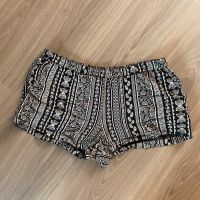 Shorts kurze Hose hippie Goa ethno schwarz weiß gemustert locker Düsseldorf - Oberbilk Vorschau